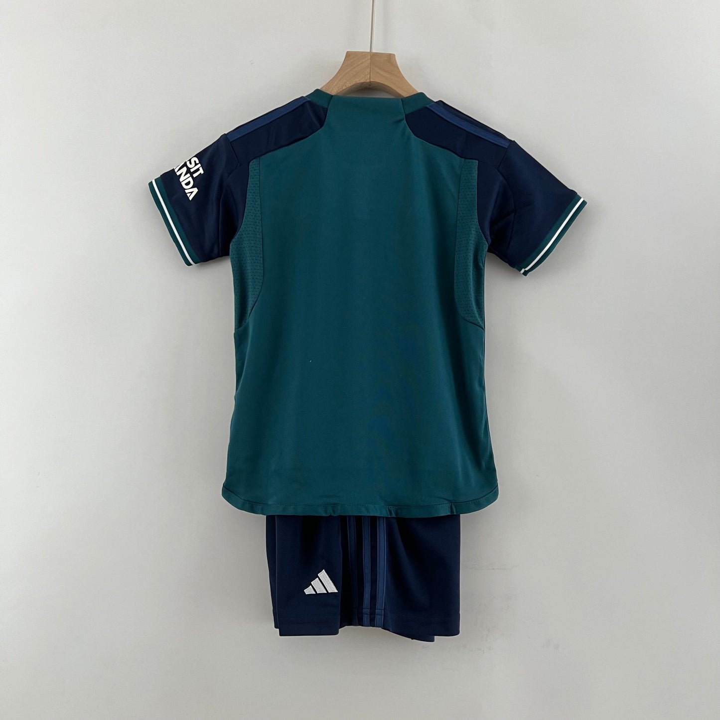 Kit Infantil Arsenal 3 Reserva 23/24
