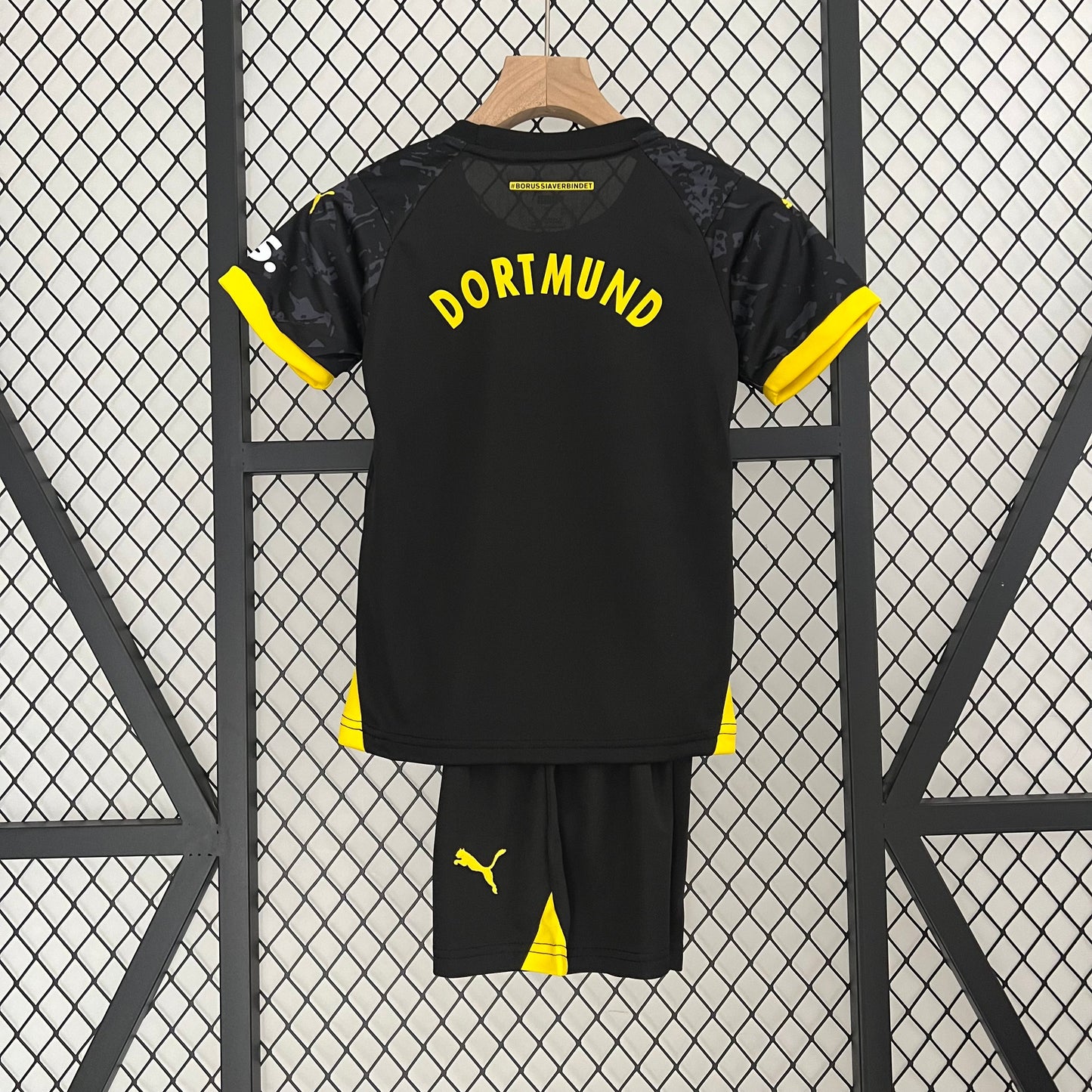 Kit Infantil Borussia Reserva 23/24