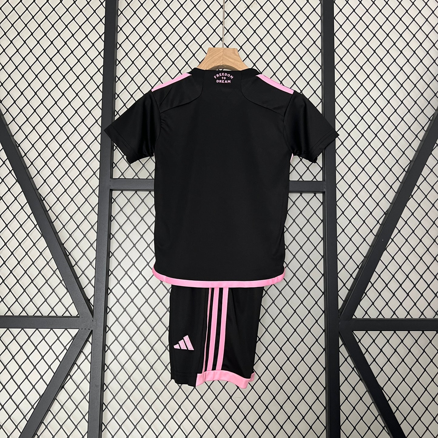 Kit infantil Miami Reserva 24/25