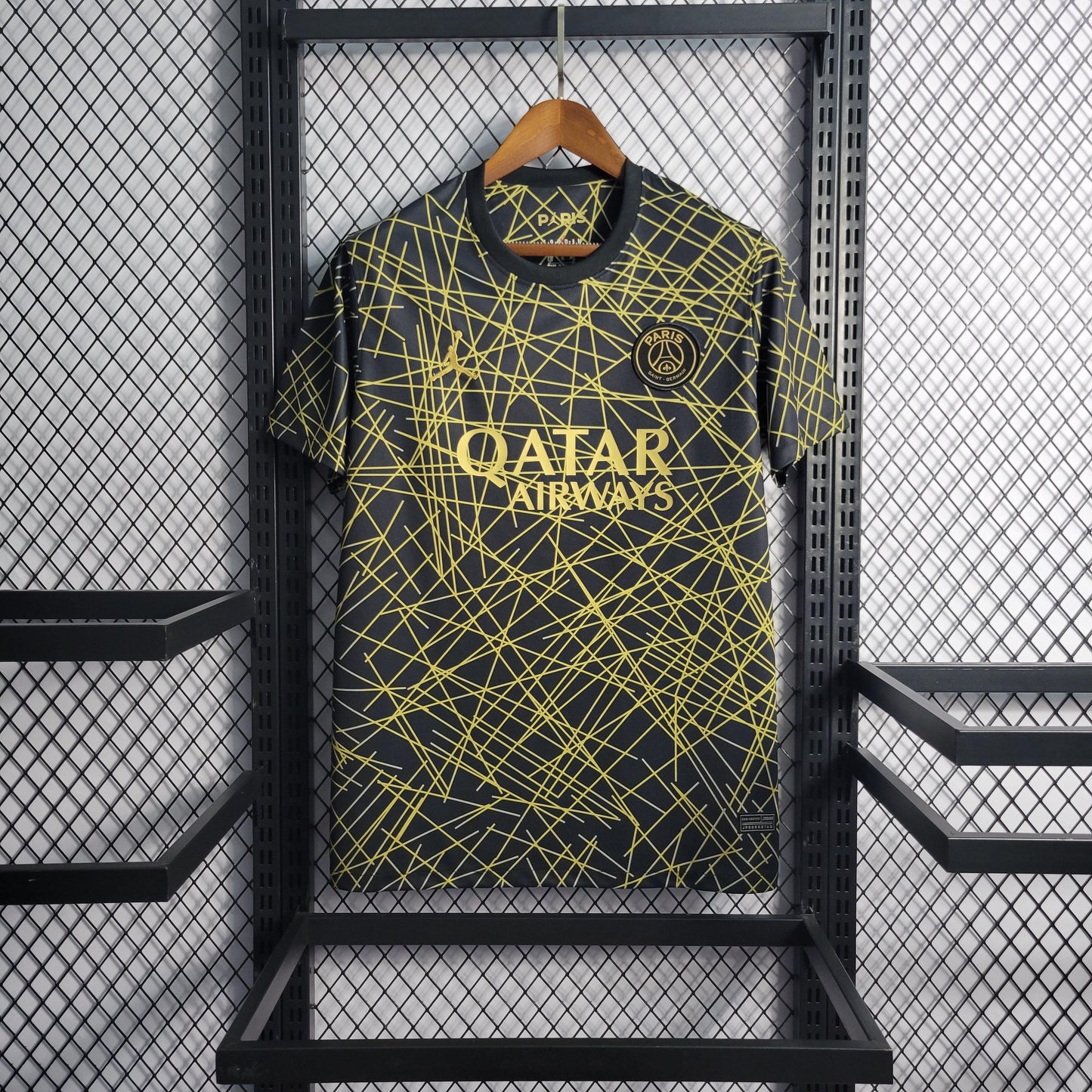 Camisa PSG Treino Preta e Dourada 22/23 - Versão Torcedor - Boutique do Boleiro