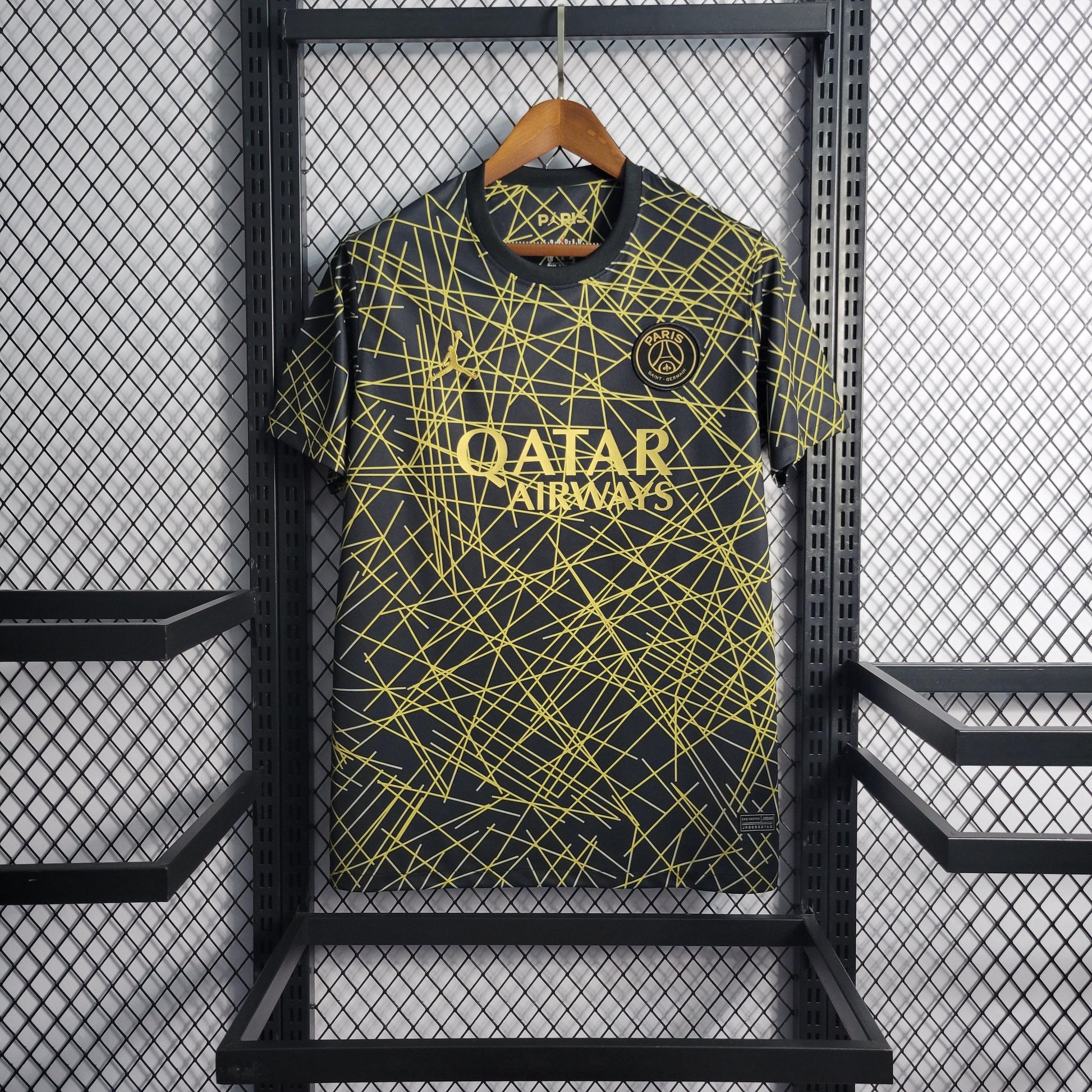 Camisa PSG Treino Preta e Dourada 22/23 - Versão Torcedor - Boutique do Boleiro