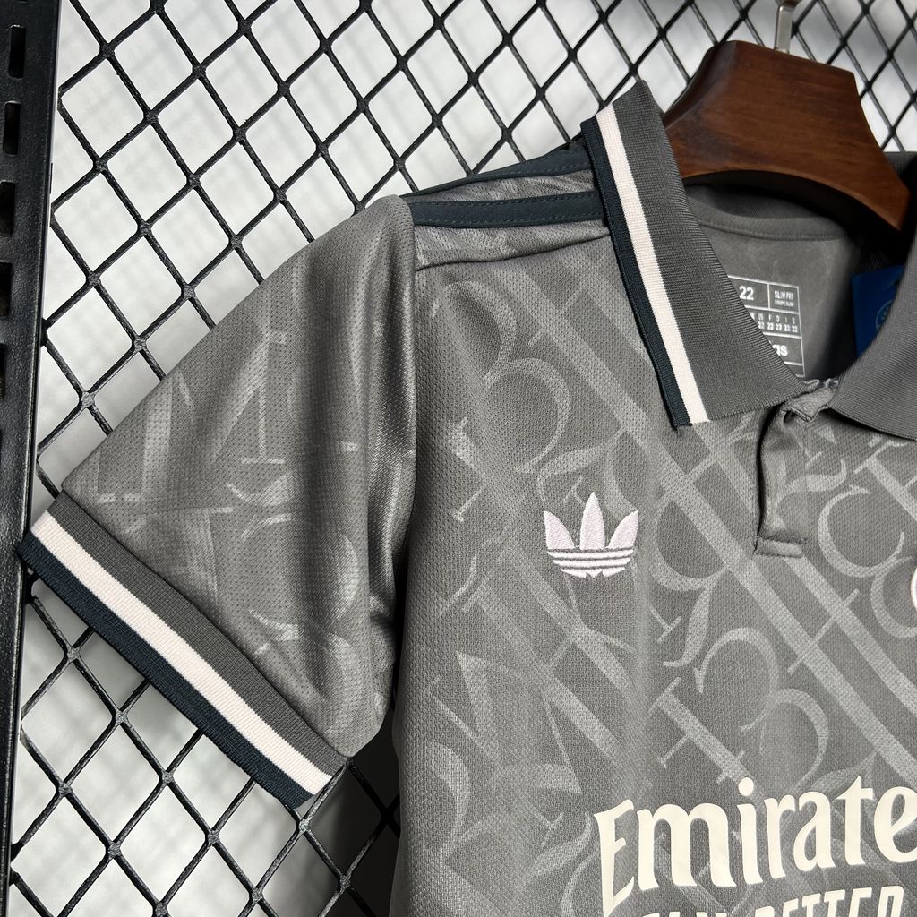 Kit Infantil Real Madrid Reserva 3 24/25