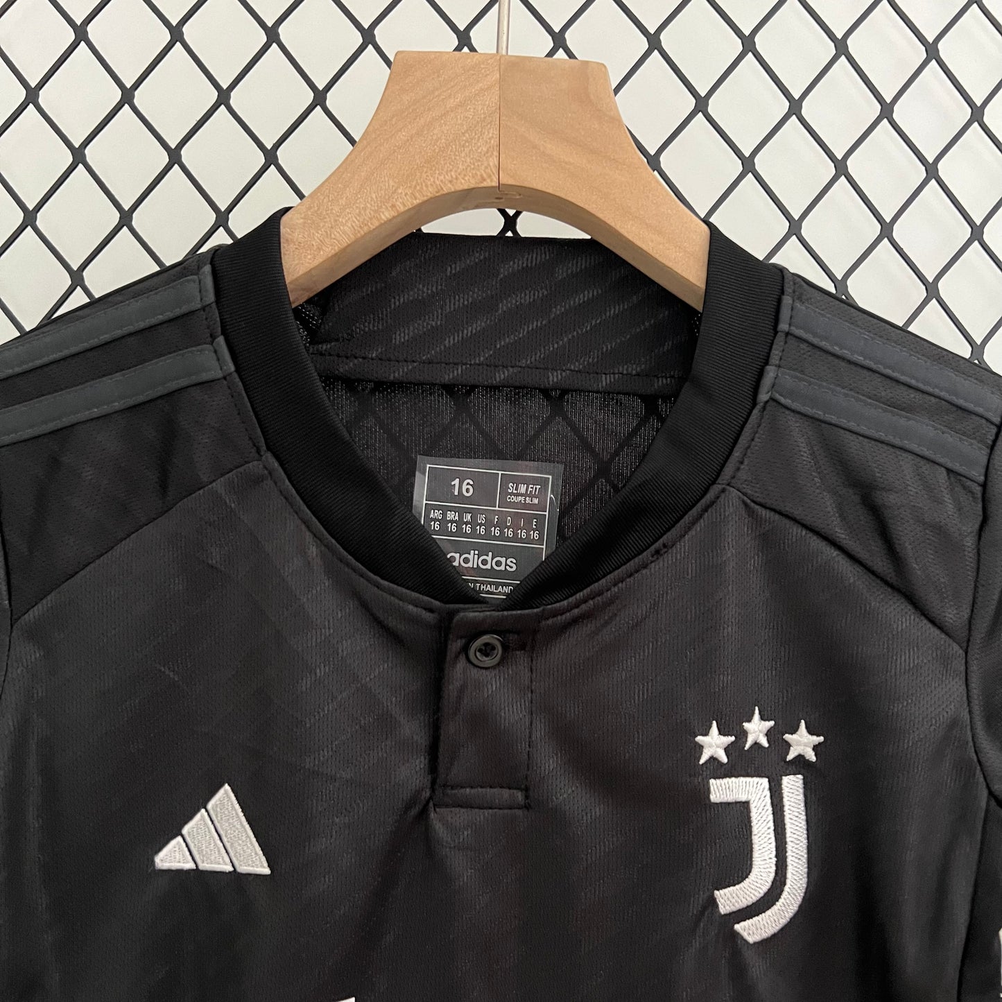 Kit Infantil Juventus 3 23/24