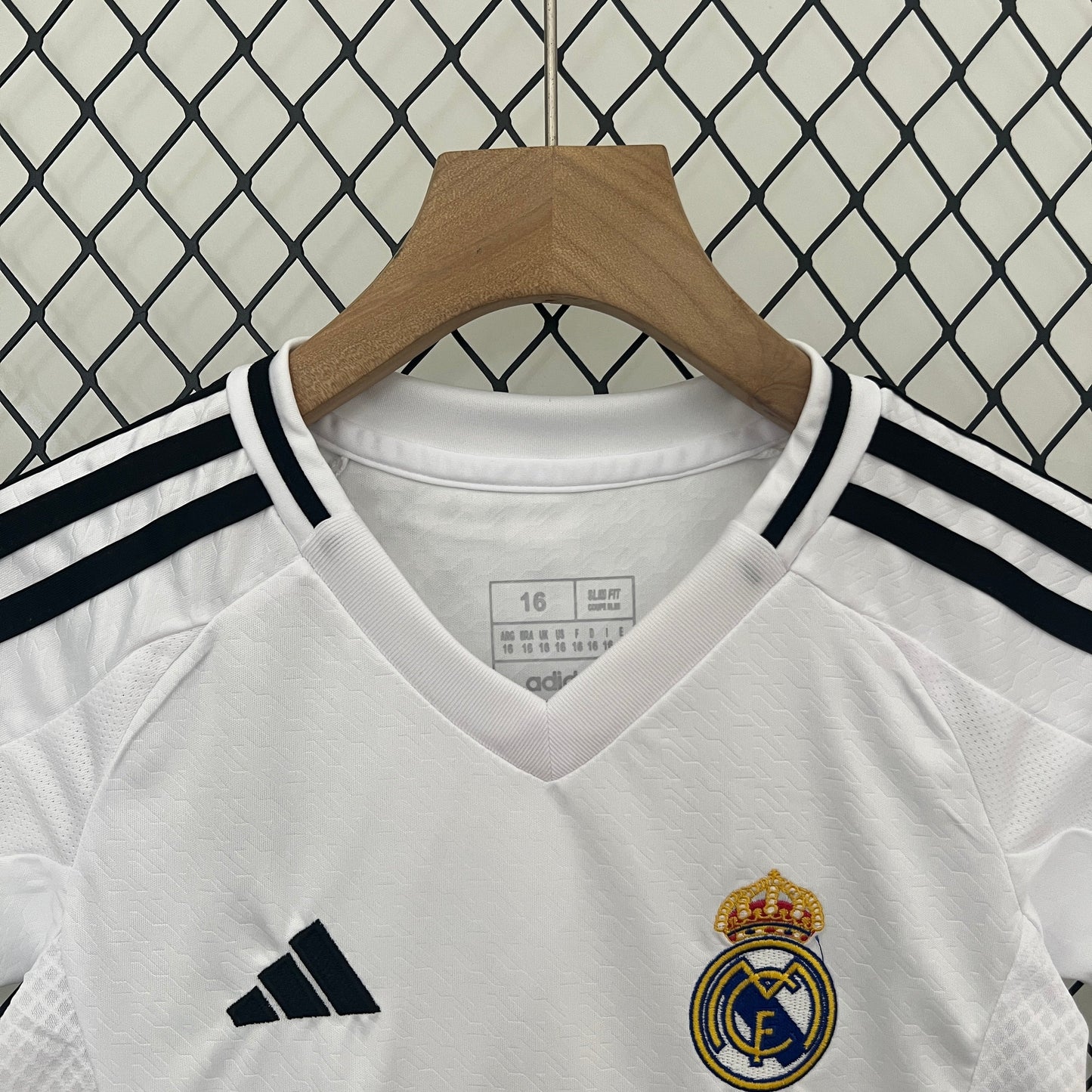 Kit Infantil Real Madrid Titular 24/25