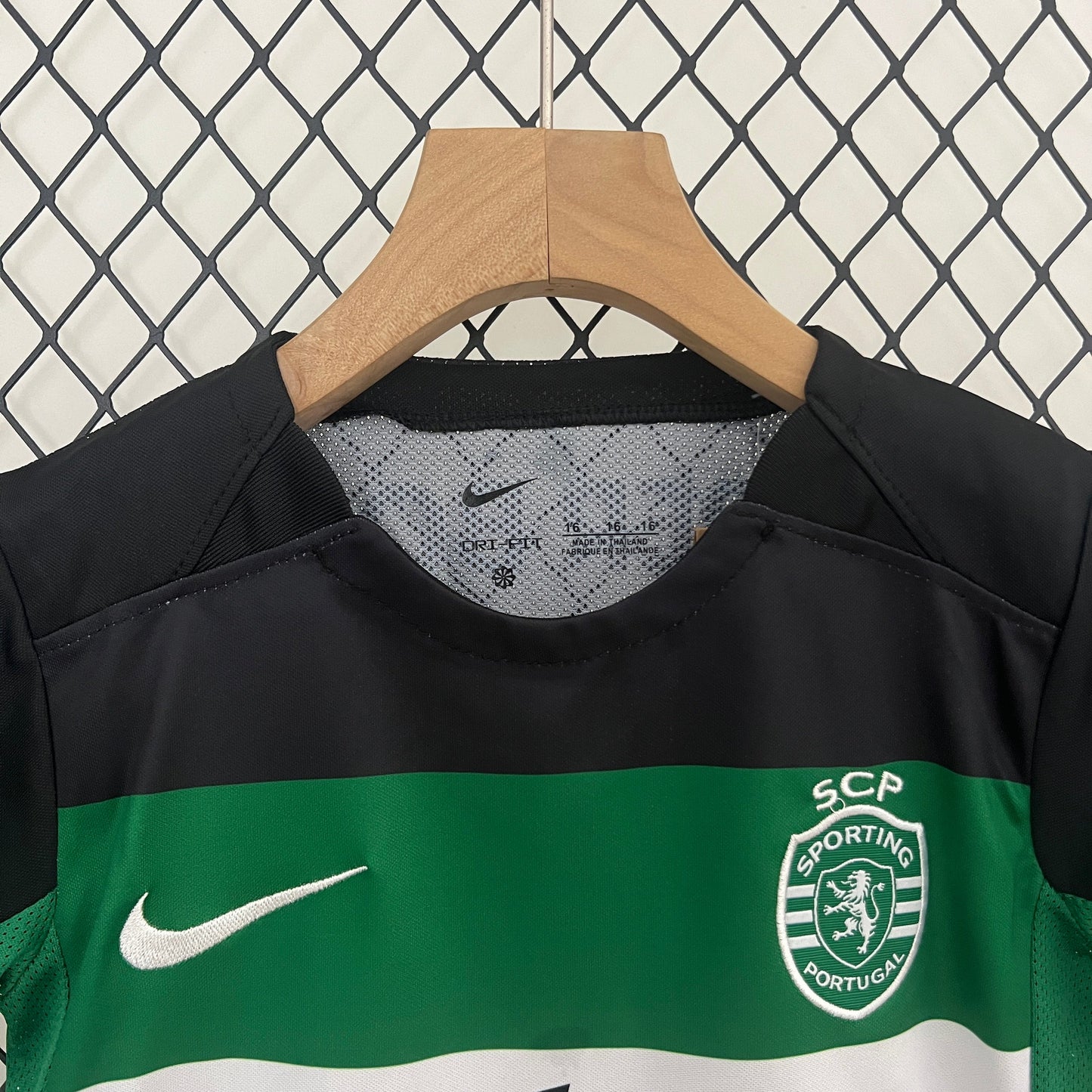 Kit Infantil Sporting Titular 24/25