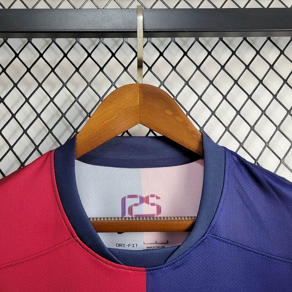 Kit infantil Barcelona Edição Especial Coldplay 24/25
