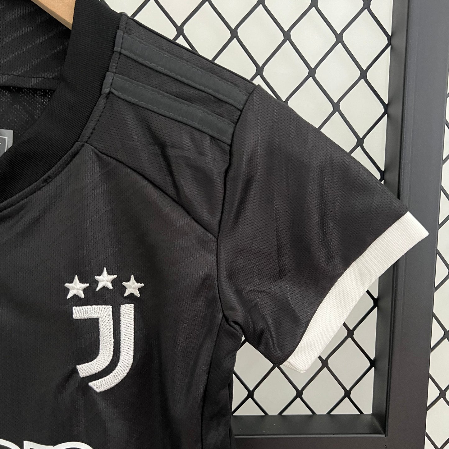 Kit Infantil Juventus 3 23/24