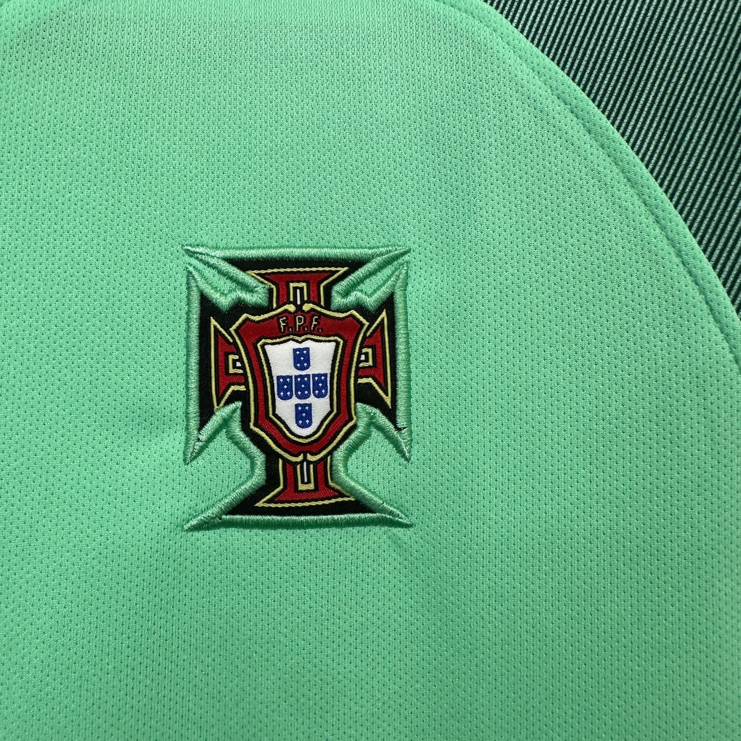 Kit Infantil Portugal Reserva Retro 15/16