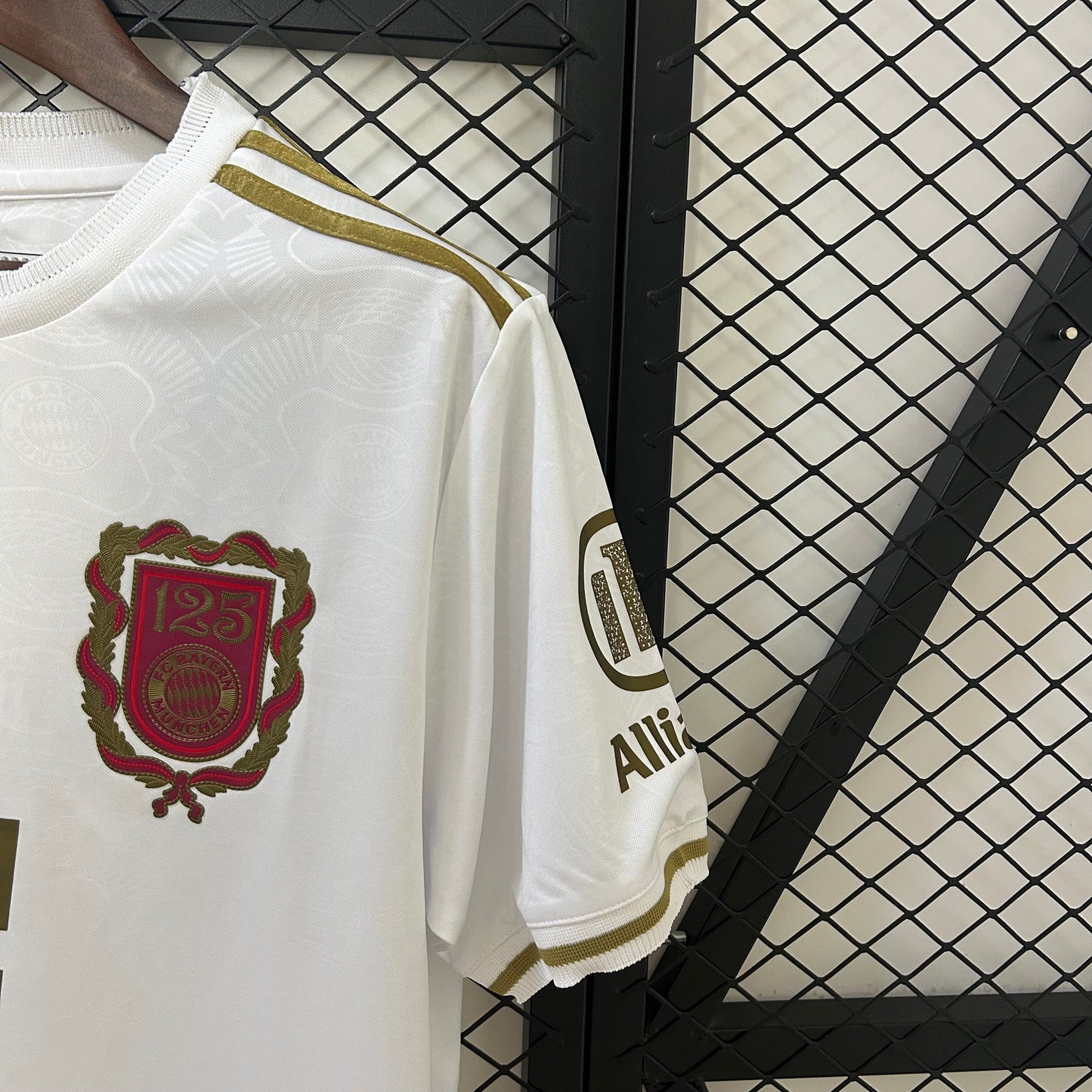Camisa Bayern Munich Aniversario .125 anos 25/26 - Versão Torcedor