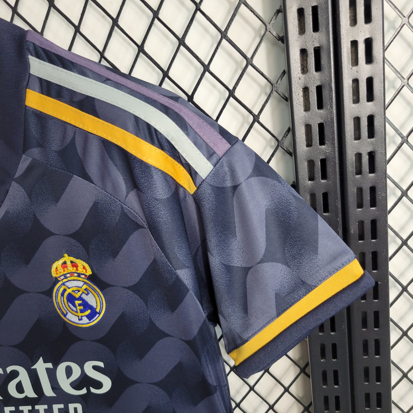 Camisa Real Madrid Reserva 23/24 - Versão Feminina