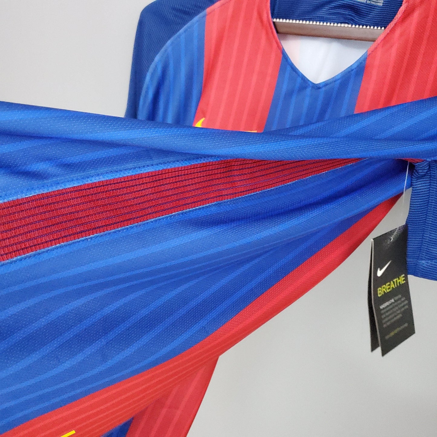 Camisa Barcelona Titular 16/17 - Versão Retro - Boutique do Boleiro