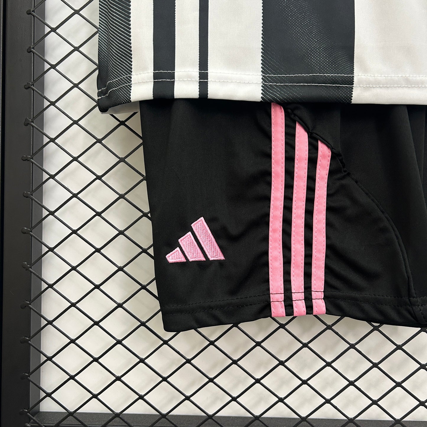 Kit Infantil Juventus Titular 25/26