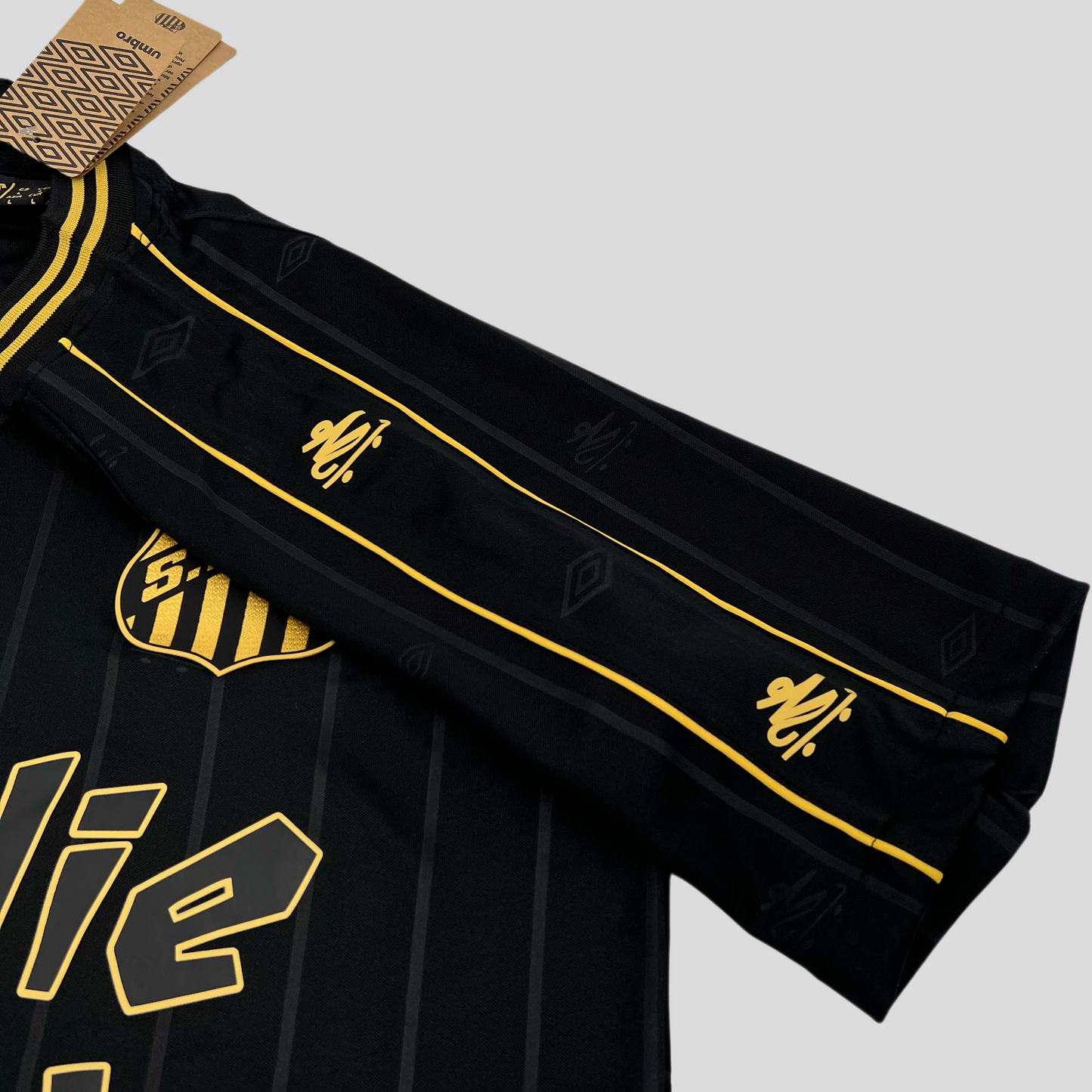 Camisa Santos Edição Especial Charlie Brown Preta 24/25 - Versão Torcedor