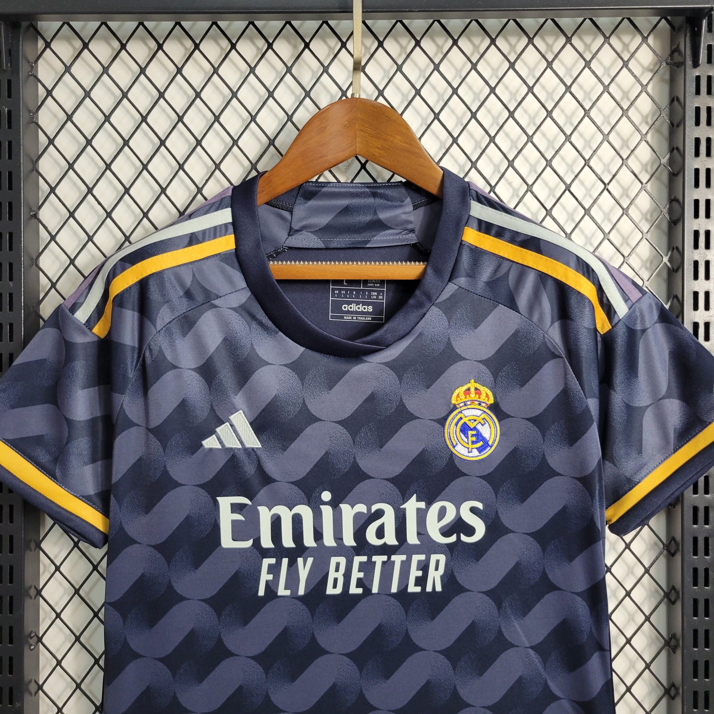 Camisa Real Madrid Reserva 23/24 - Versão Feminina