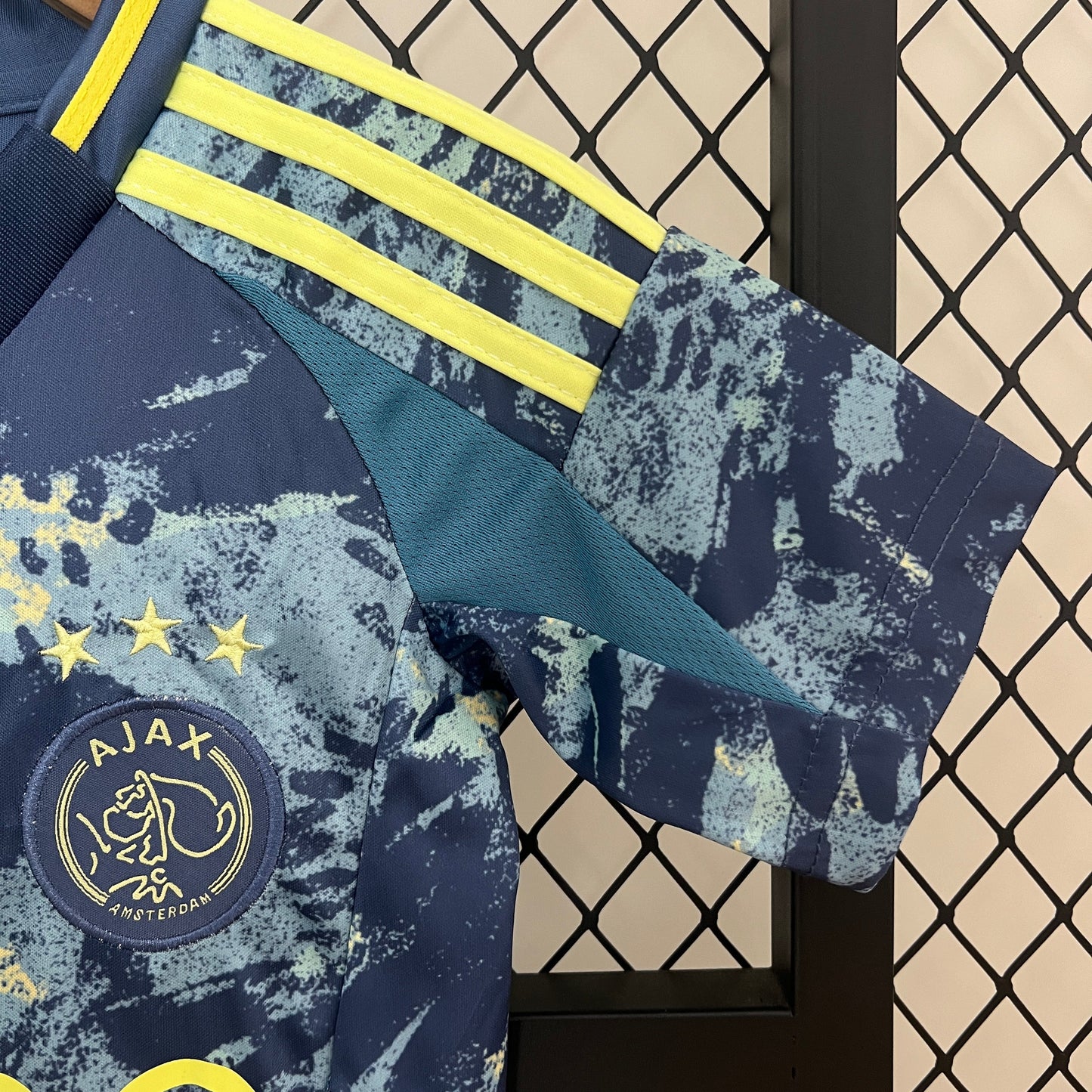 Kit Infantil Ajax Reserva 24/25