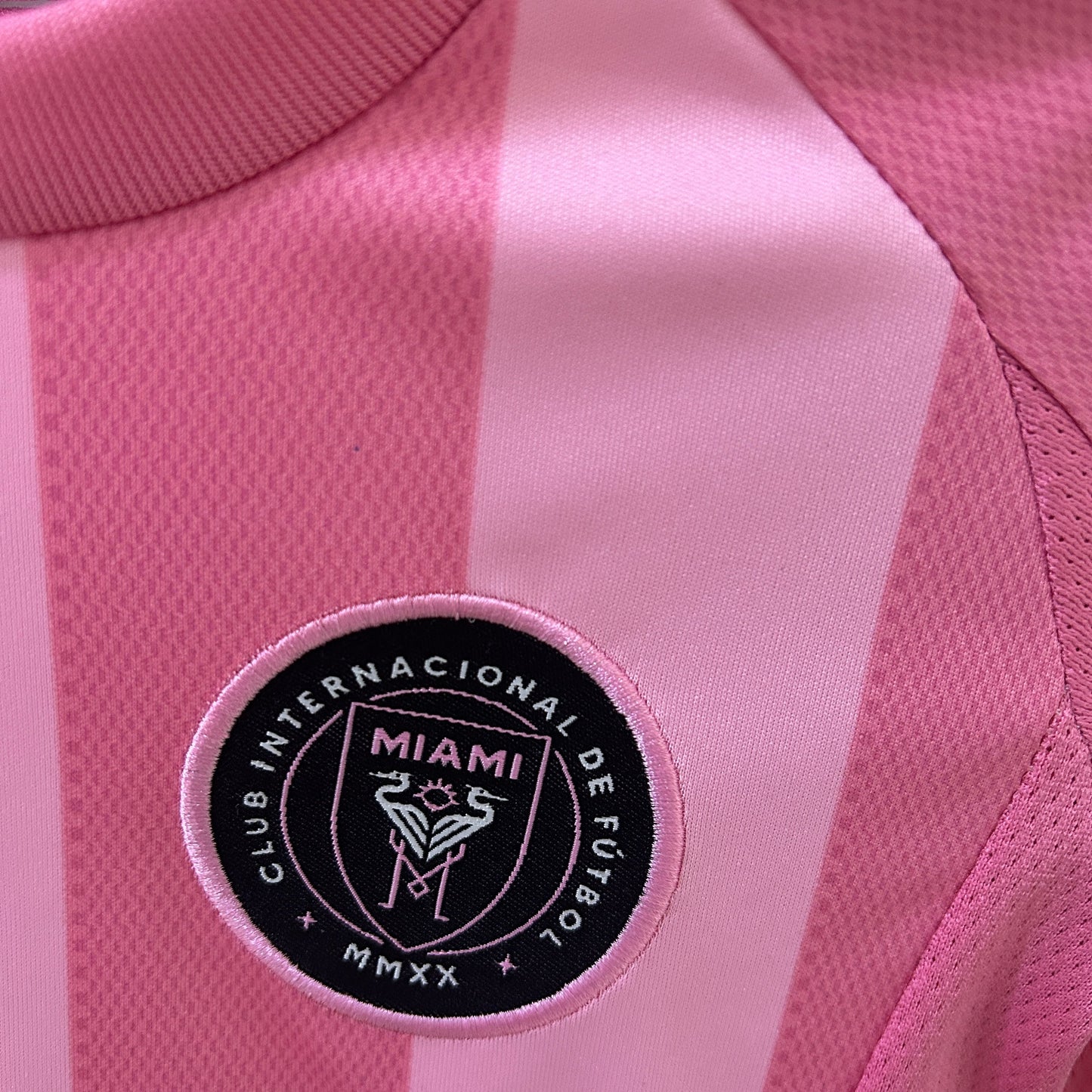 Kit infantil Miami Titular 25/26