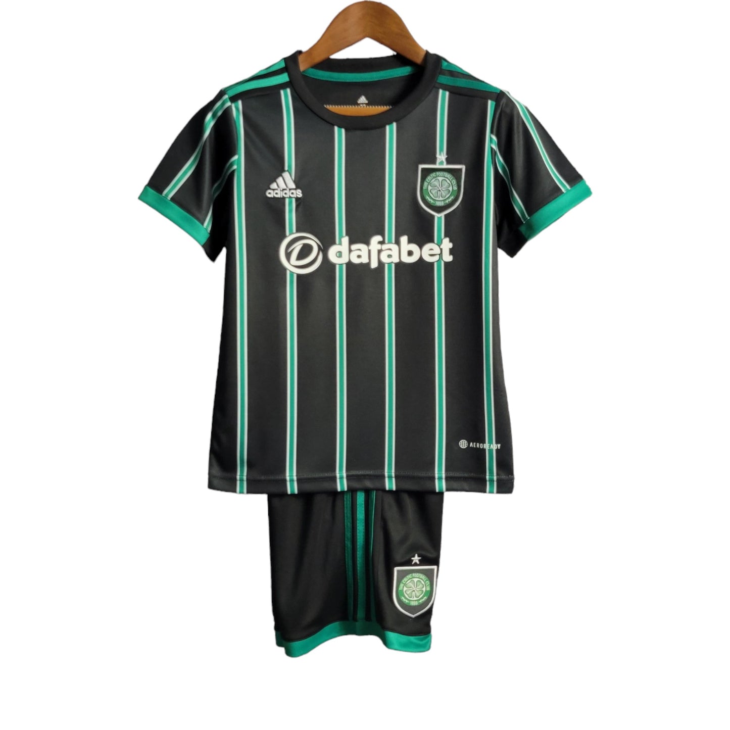 Kit Infantil Celtic Reserva 22/23