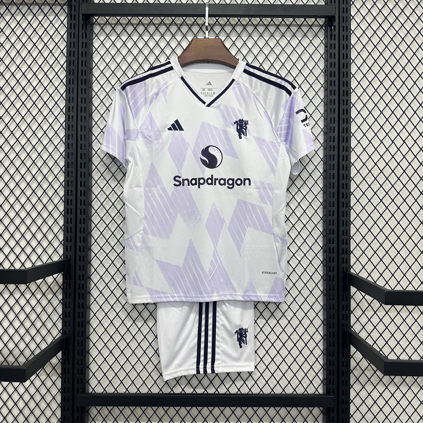 Kit Infantil Manchester United Reserva 25/26
