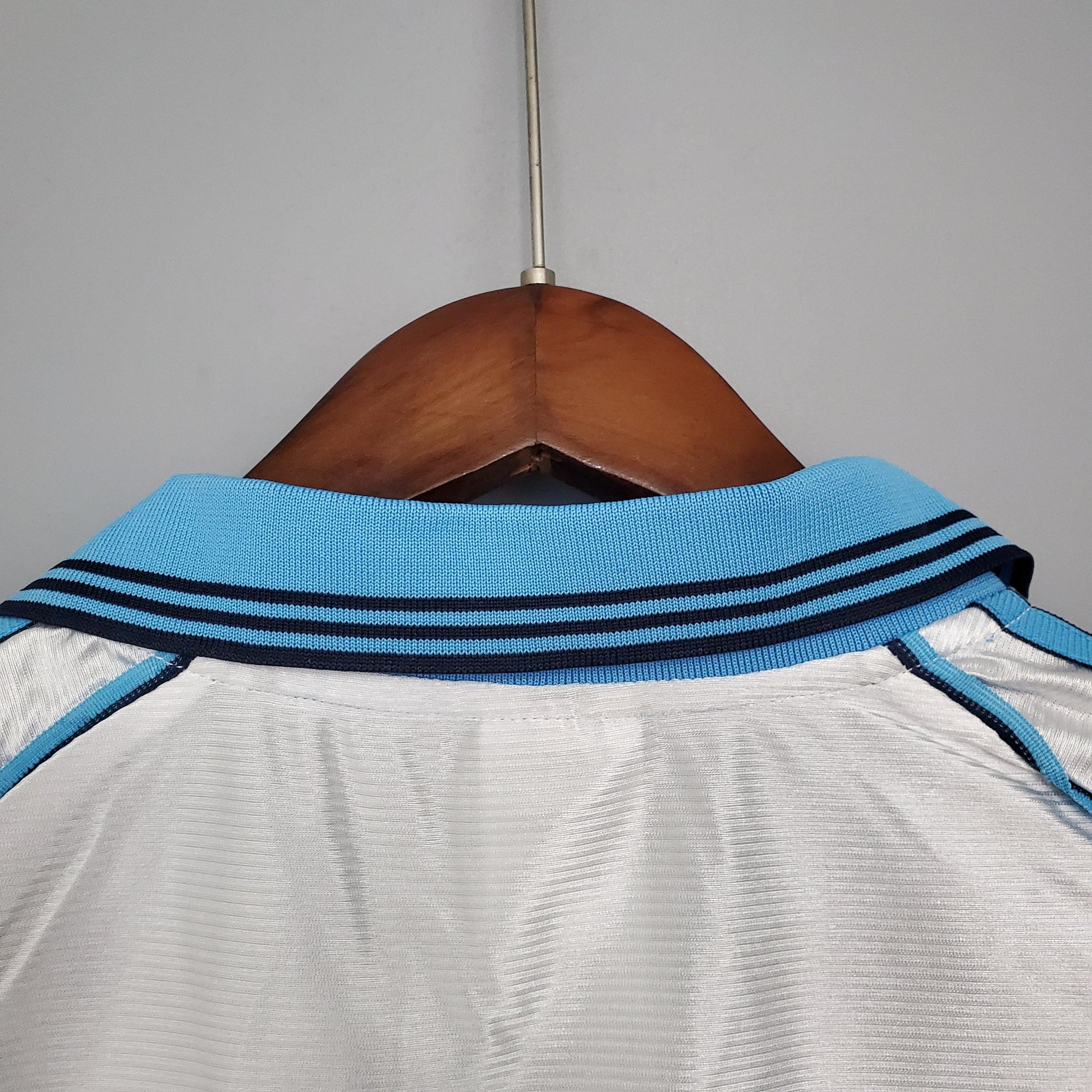 Camisa Olympique de Marseille Titular 98/99 - Versão Retro - Boutique do Boleiro
