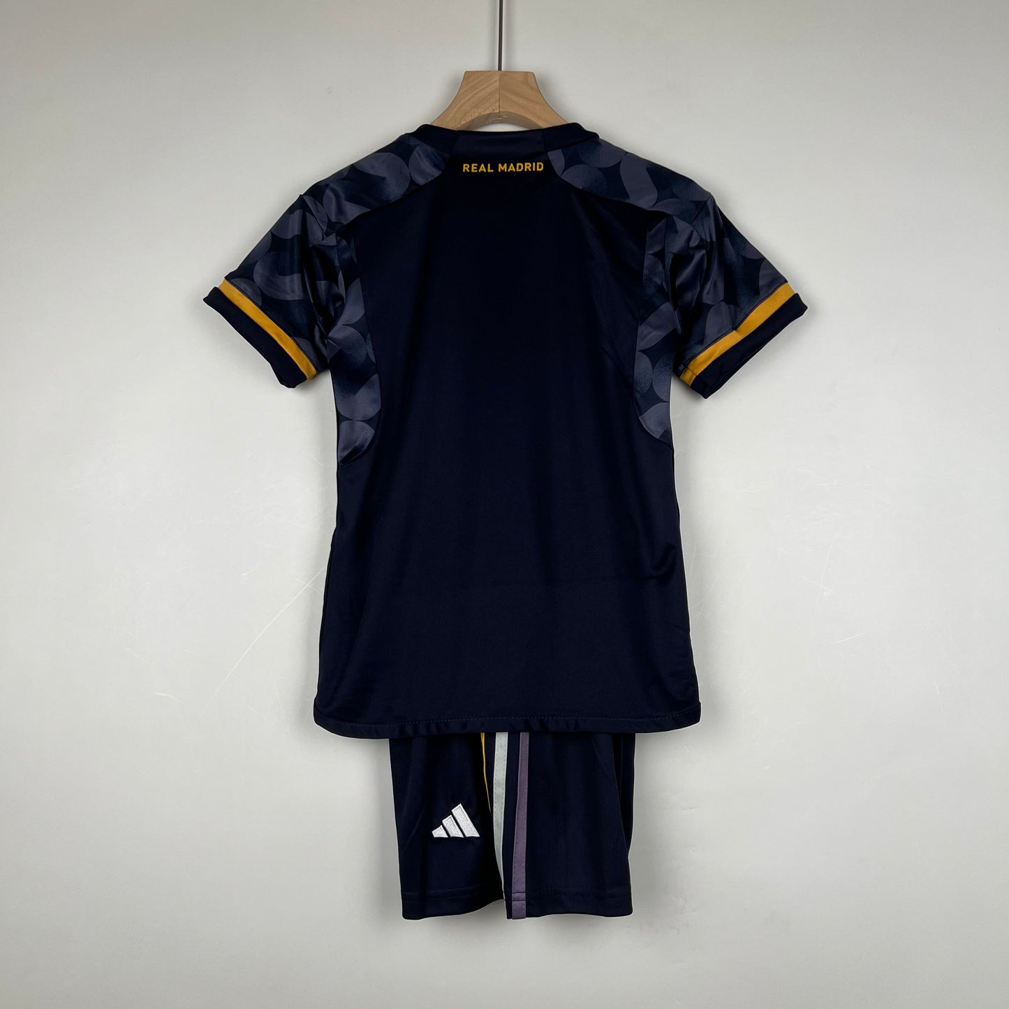 Kit Infantil Real Madrid Reserva 23/24