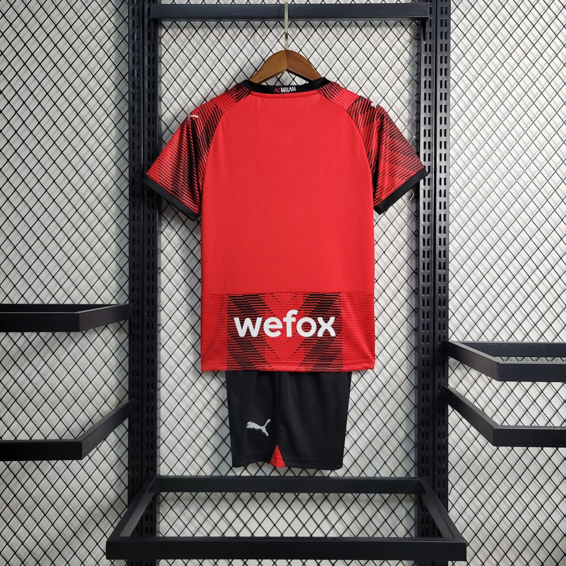 Kit Infantil Milan Titular 23/24 - Boutique do Boleiro