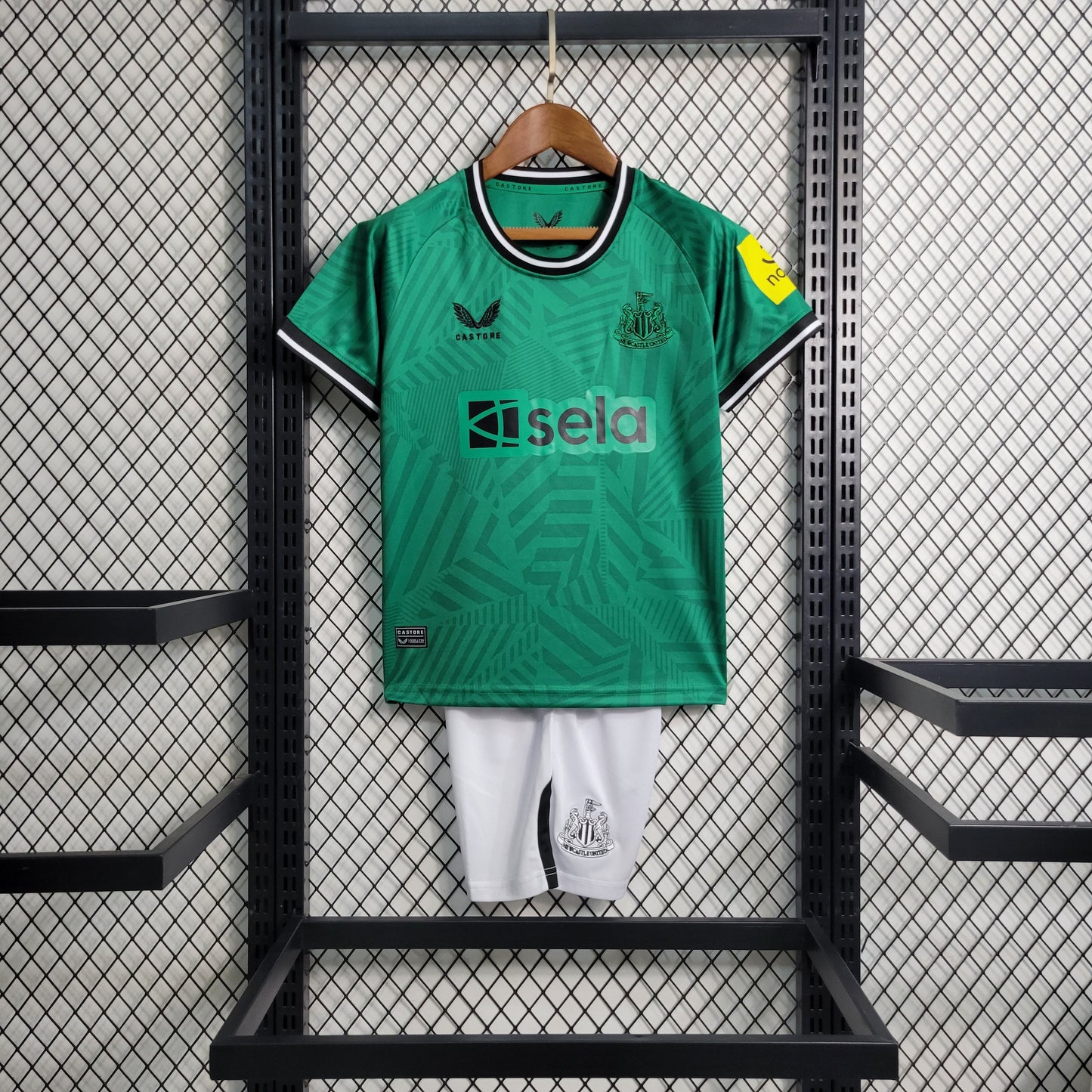 Kit Infantil NewCastle 2 23/24