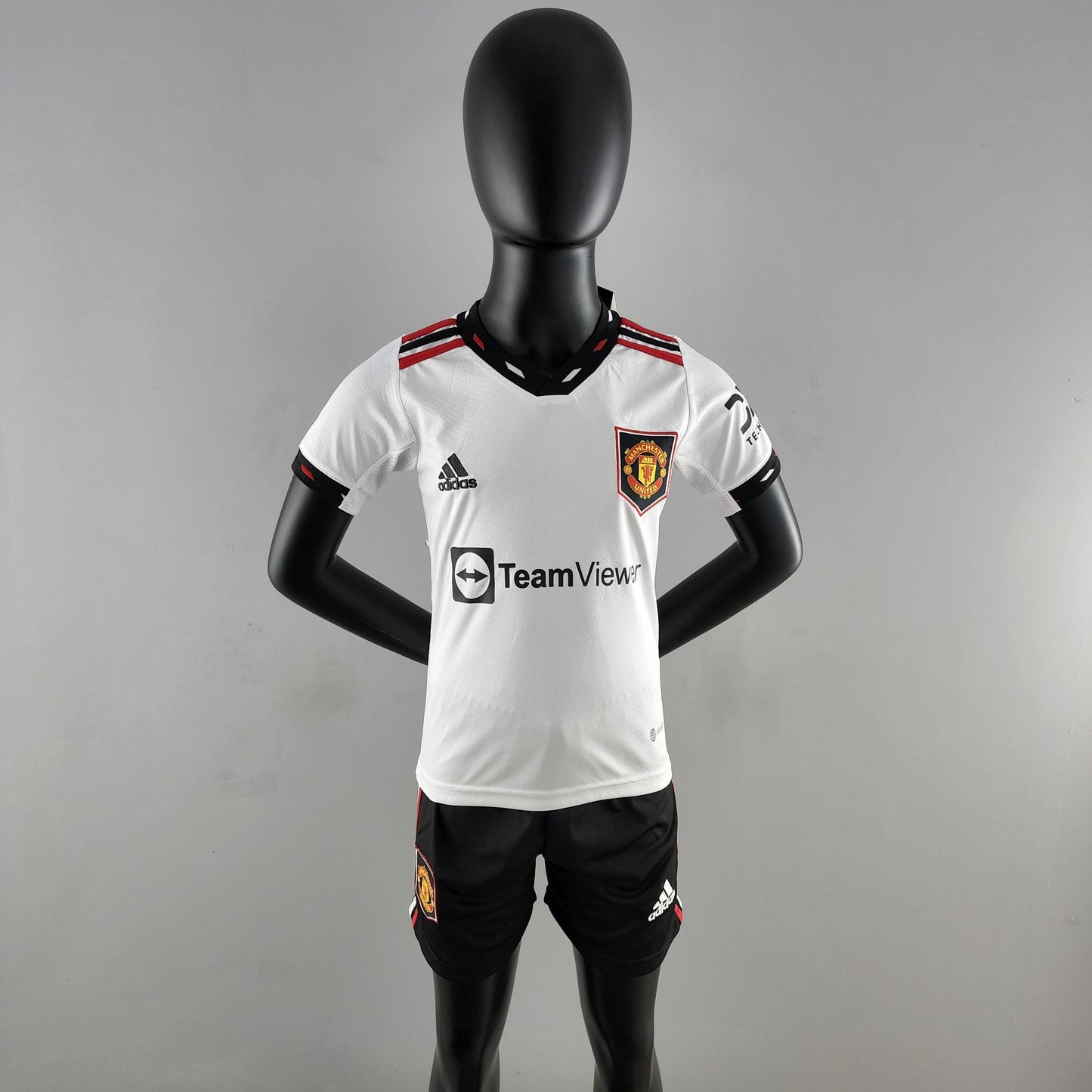 Kit Infantil Manchester United Reserva 22/23 - Boutique do Boleiro