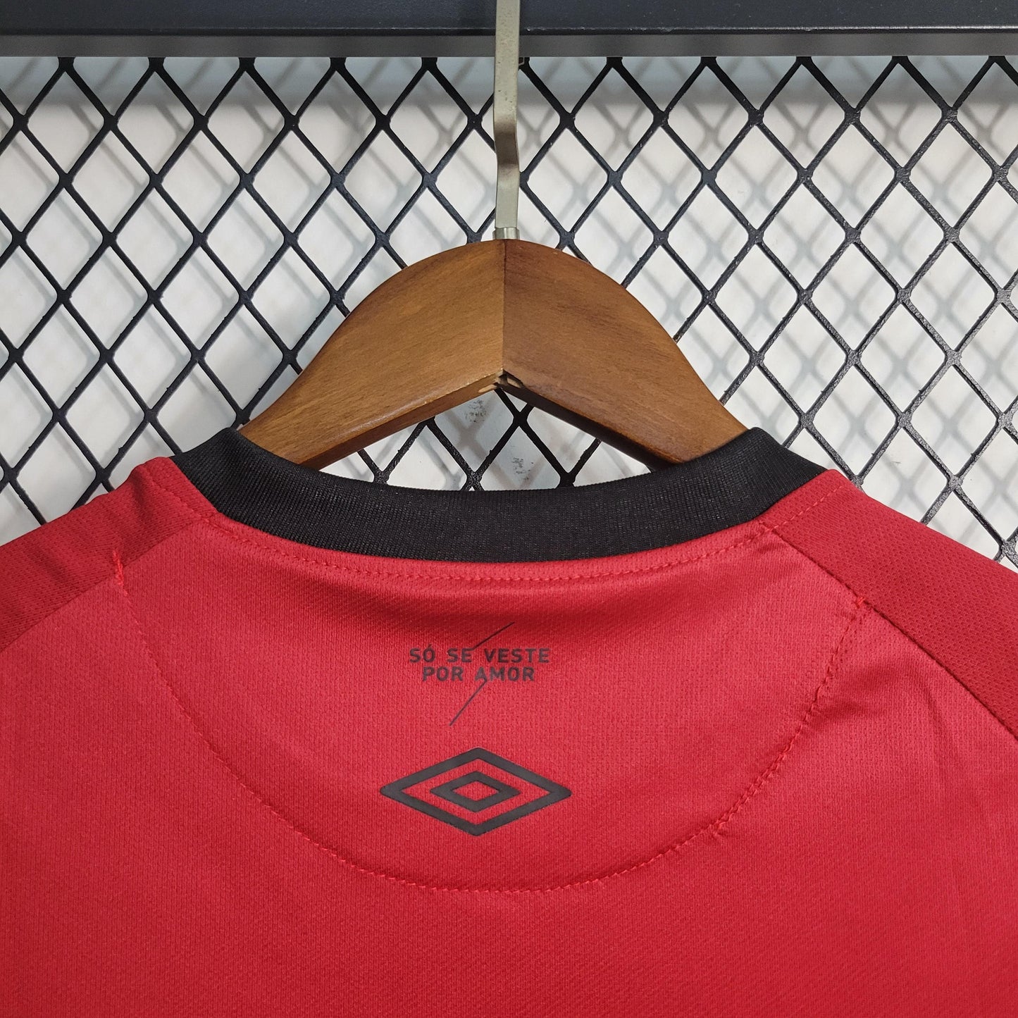 Kit Infantil Athletico Paranaense Titular 23/24 - Boutique do Boleiro