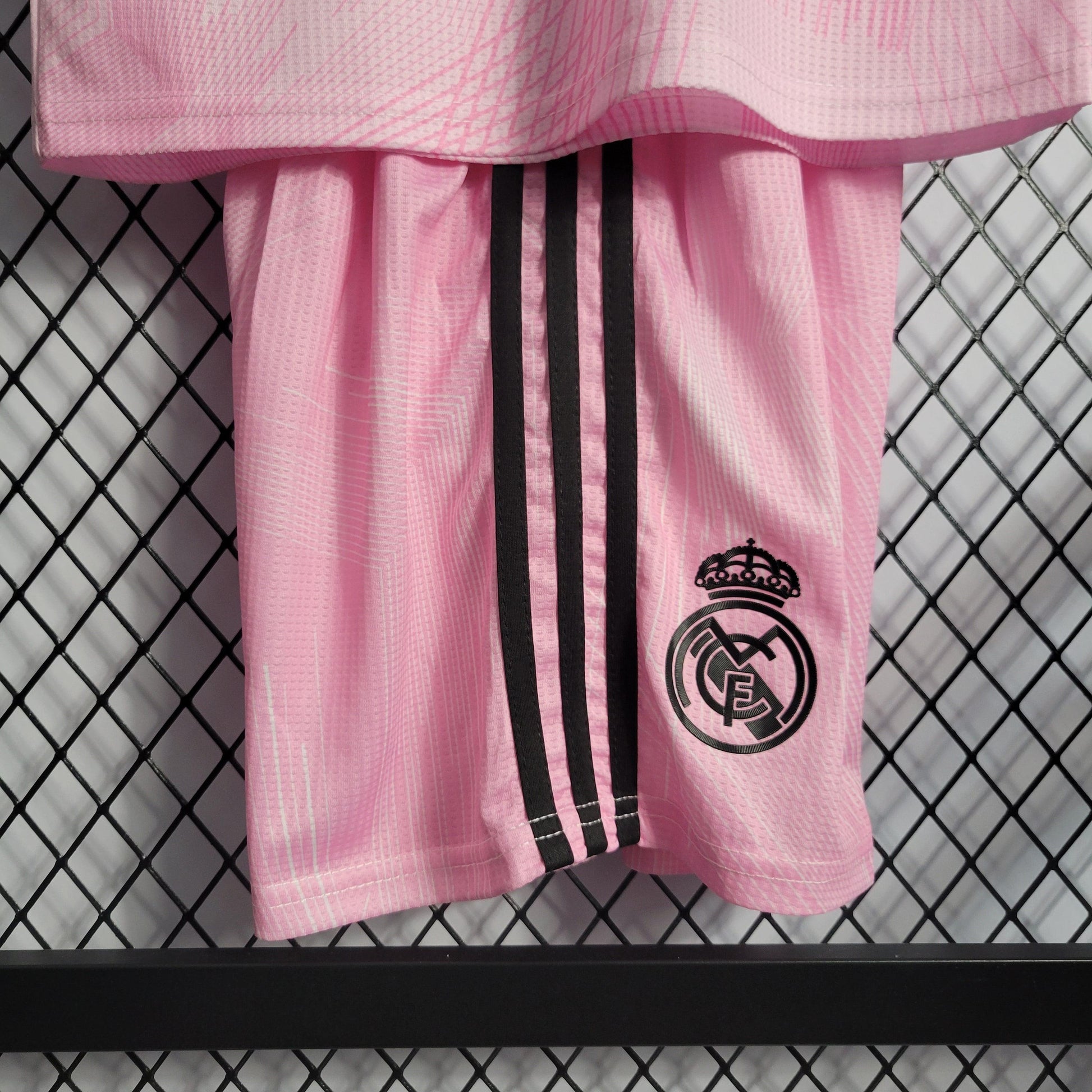Kit Infantil Real Madrid Pink 22/23 - Boutique do Boleiro