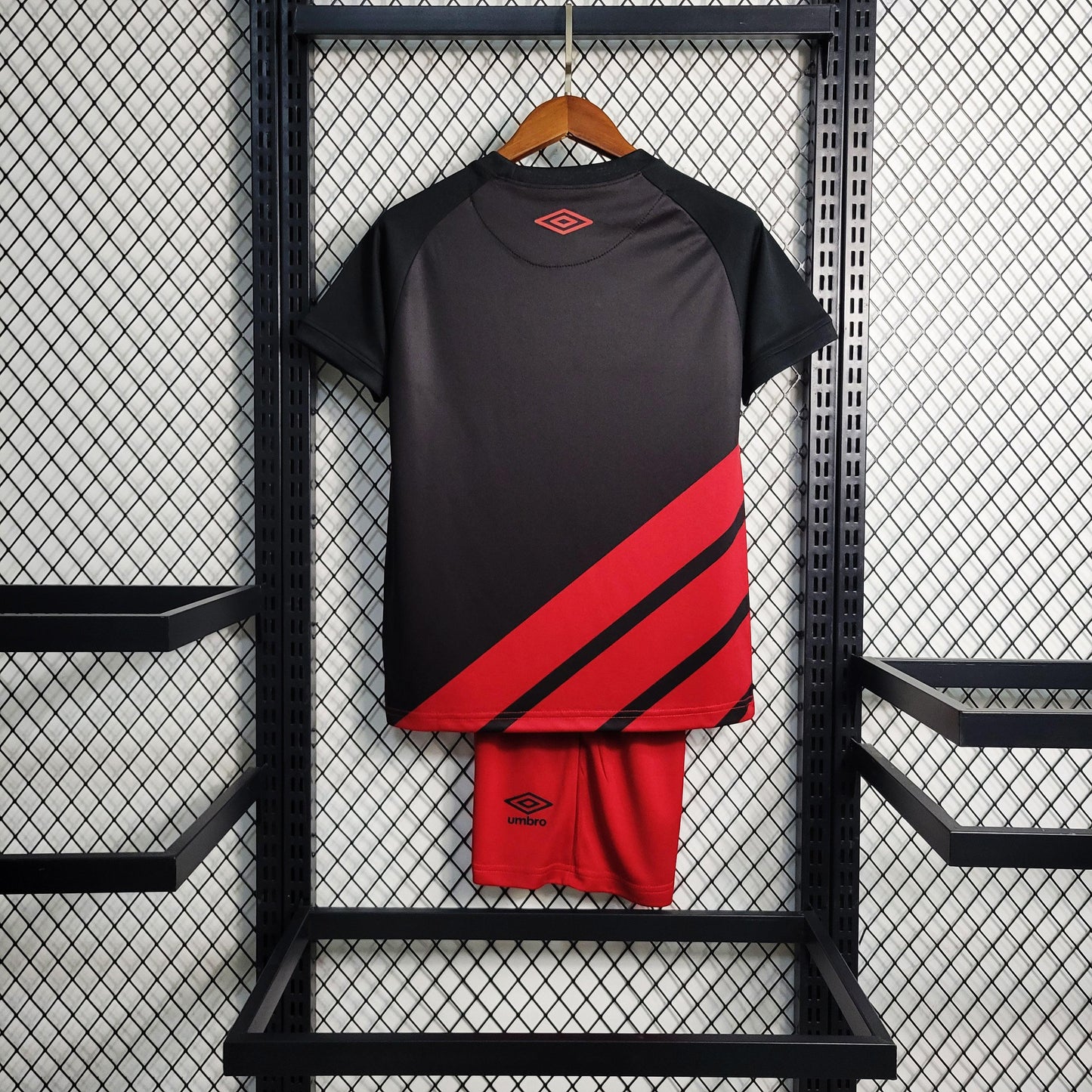 Kit Infantil Athletico Paranaense Reserva 23/24 - Boutique do Boleiro