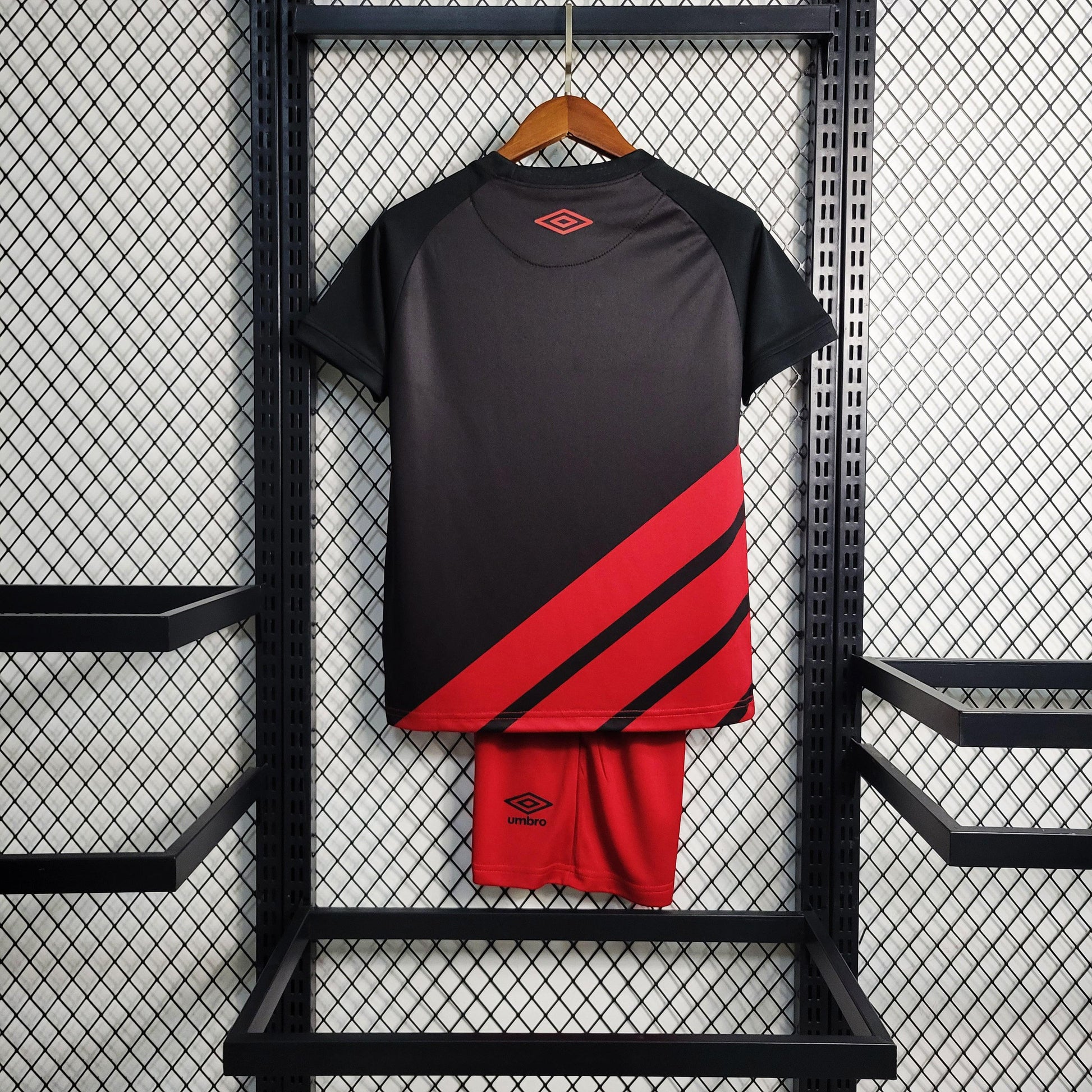 Kit Infantil Athletico Paranaense Reserva 23/24 - Boutique do Boleiro