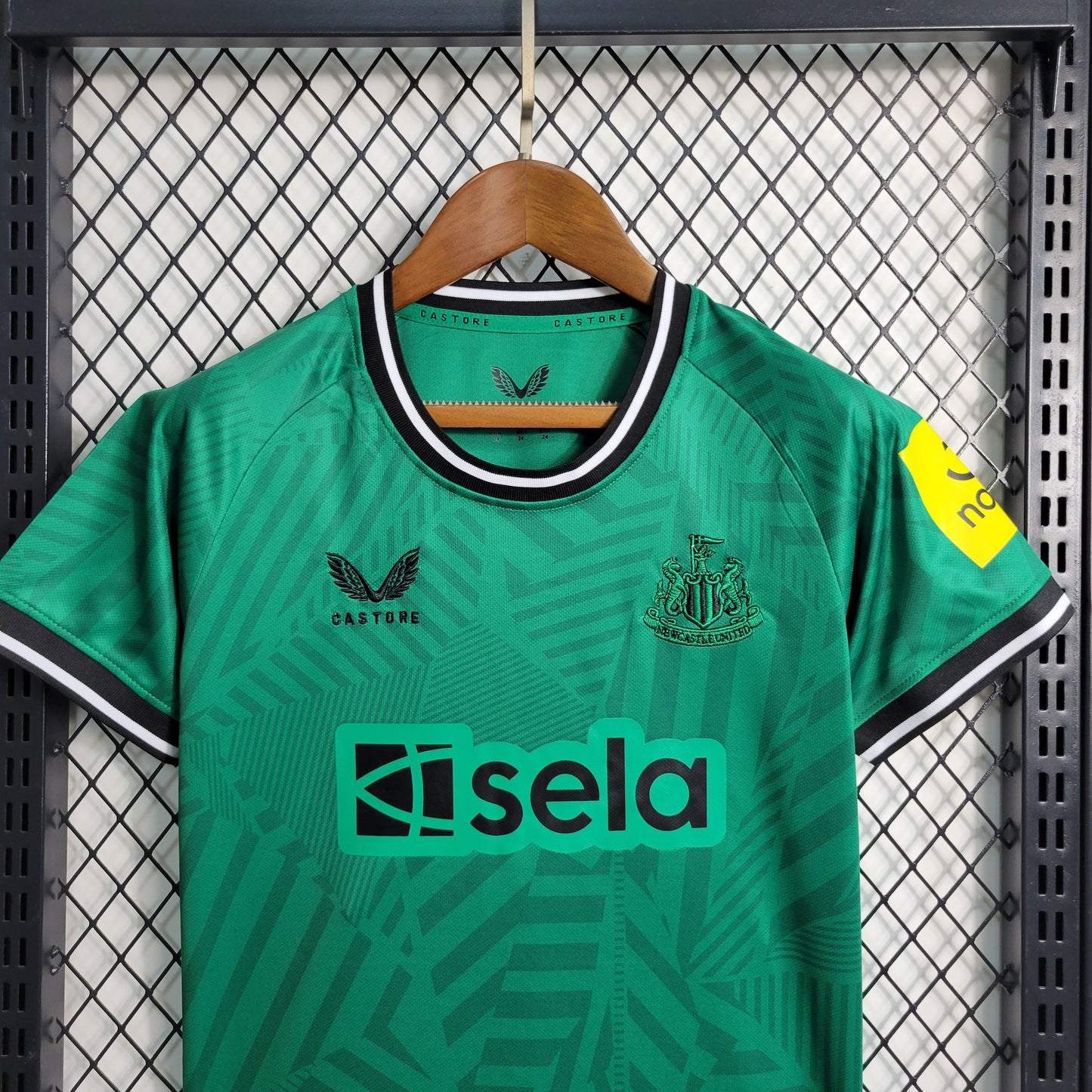 Kit Infantil NewCastle 2 23/24