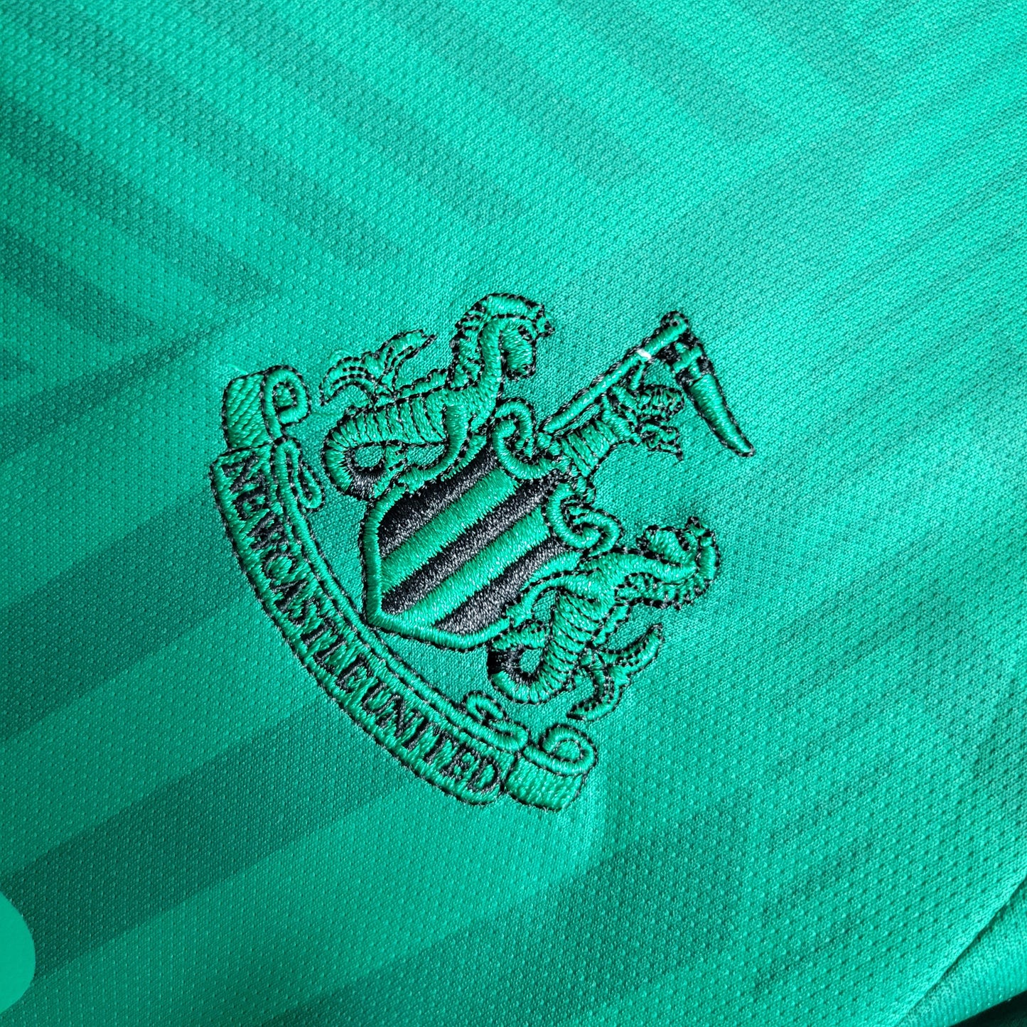 Kit Infantil NewCastle 2 23/24