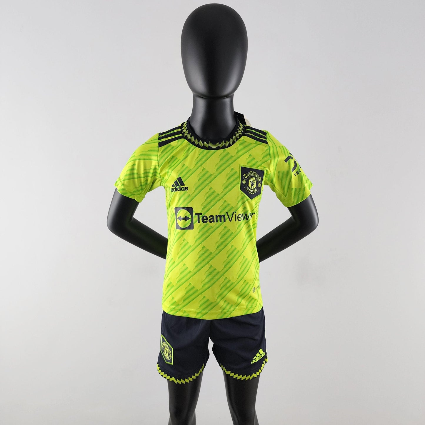 Kit Infantil Manchester United III 22/23 - Boutique do Boleiro