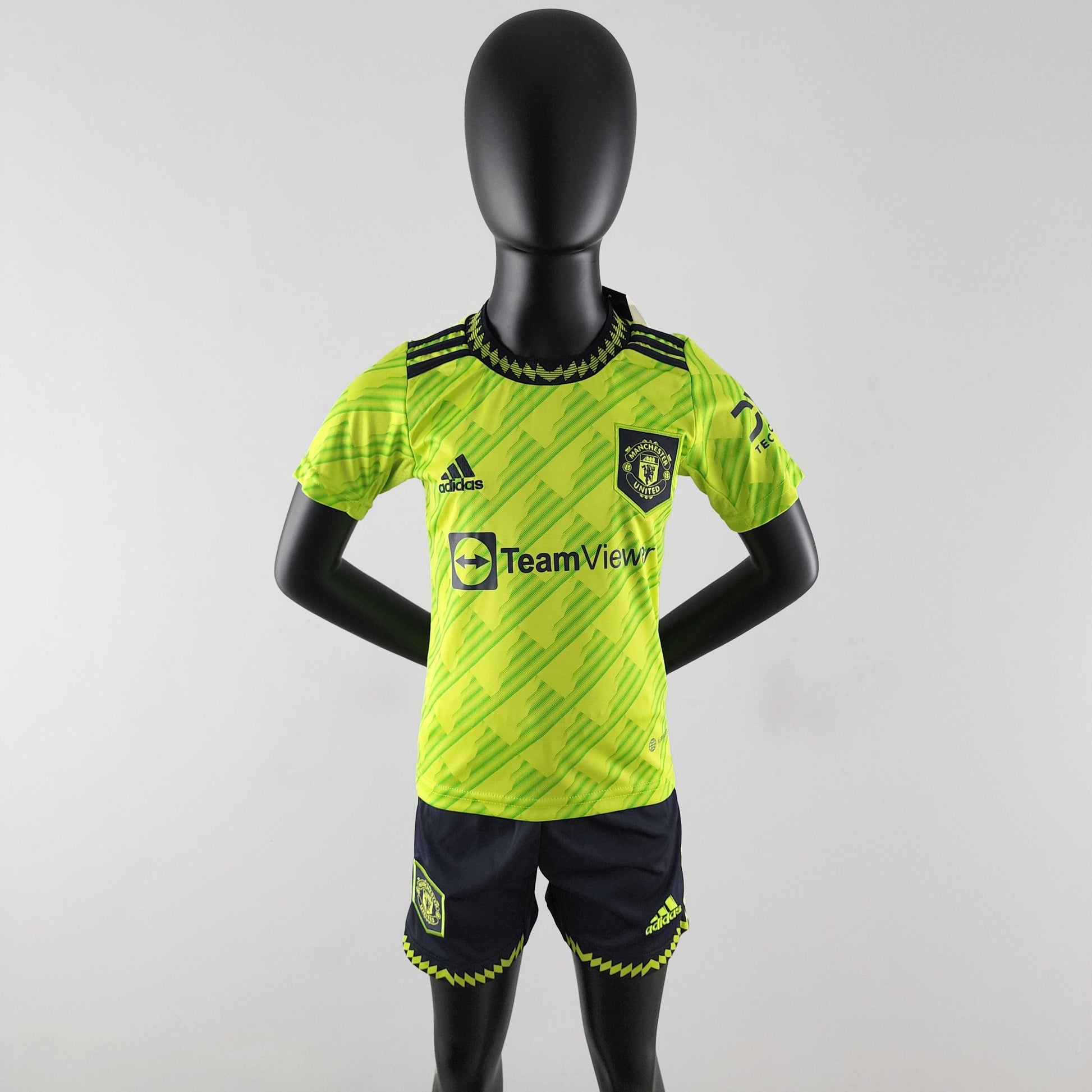 Kit Infantil Manchester United III 22/23 - Boutique do Boleiro