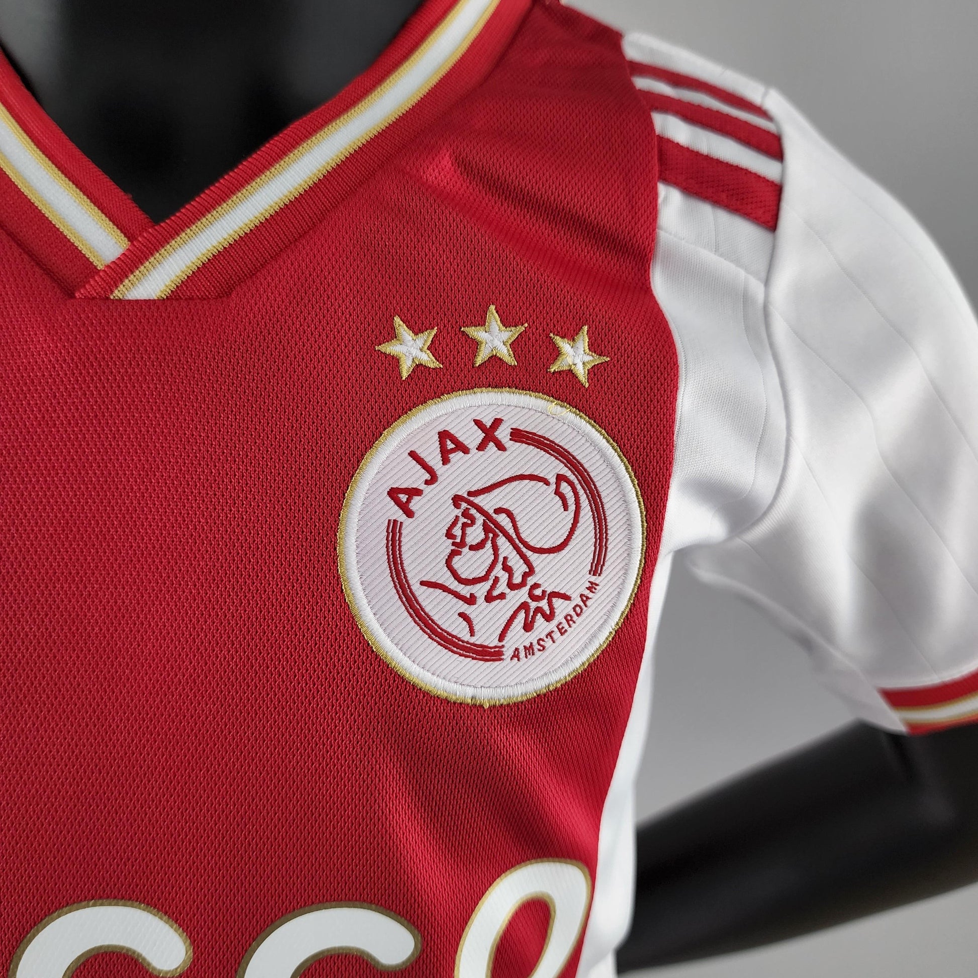 Kit Infantil Ajax Titular 22/23 - Boutique do Boleiro