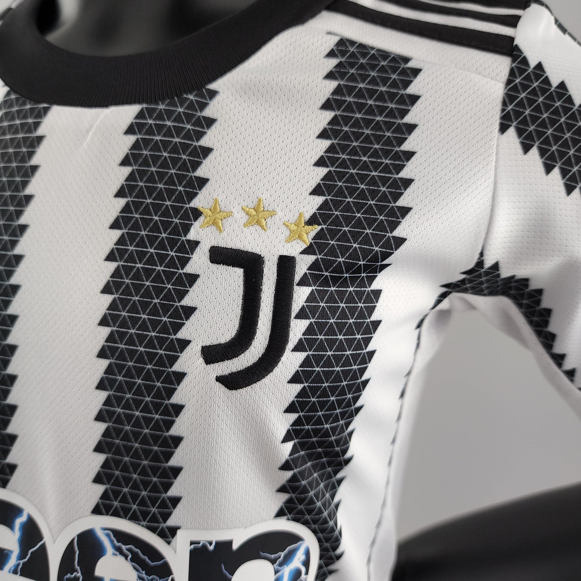 Kit Infantil Juventus Titular 22/23 - Boutique do Boleiro