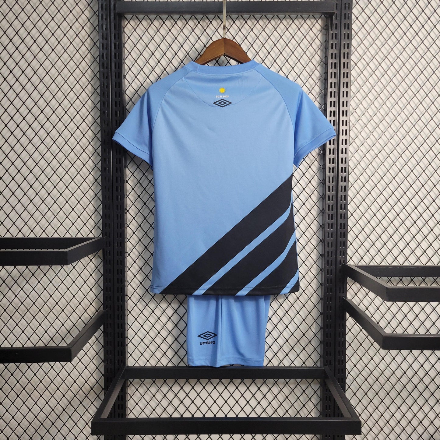 Kit Infantil Athletico Paranaense Terceira Camisa 23/24 - Boutique do Boleiro