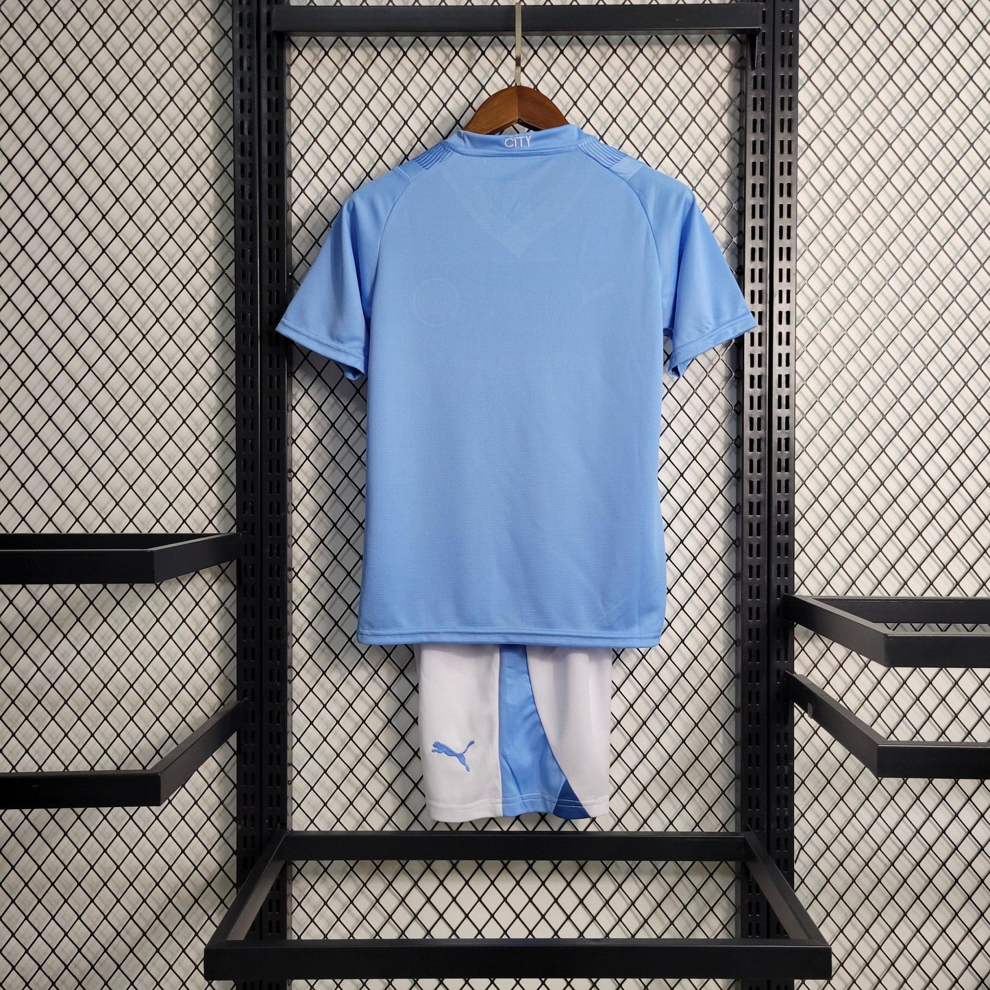 Kit Infantil Manchester City Titular 23/24 - Boutique do Boleiro