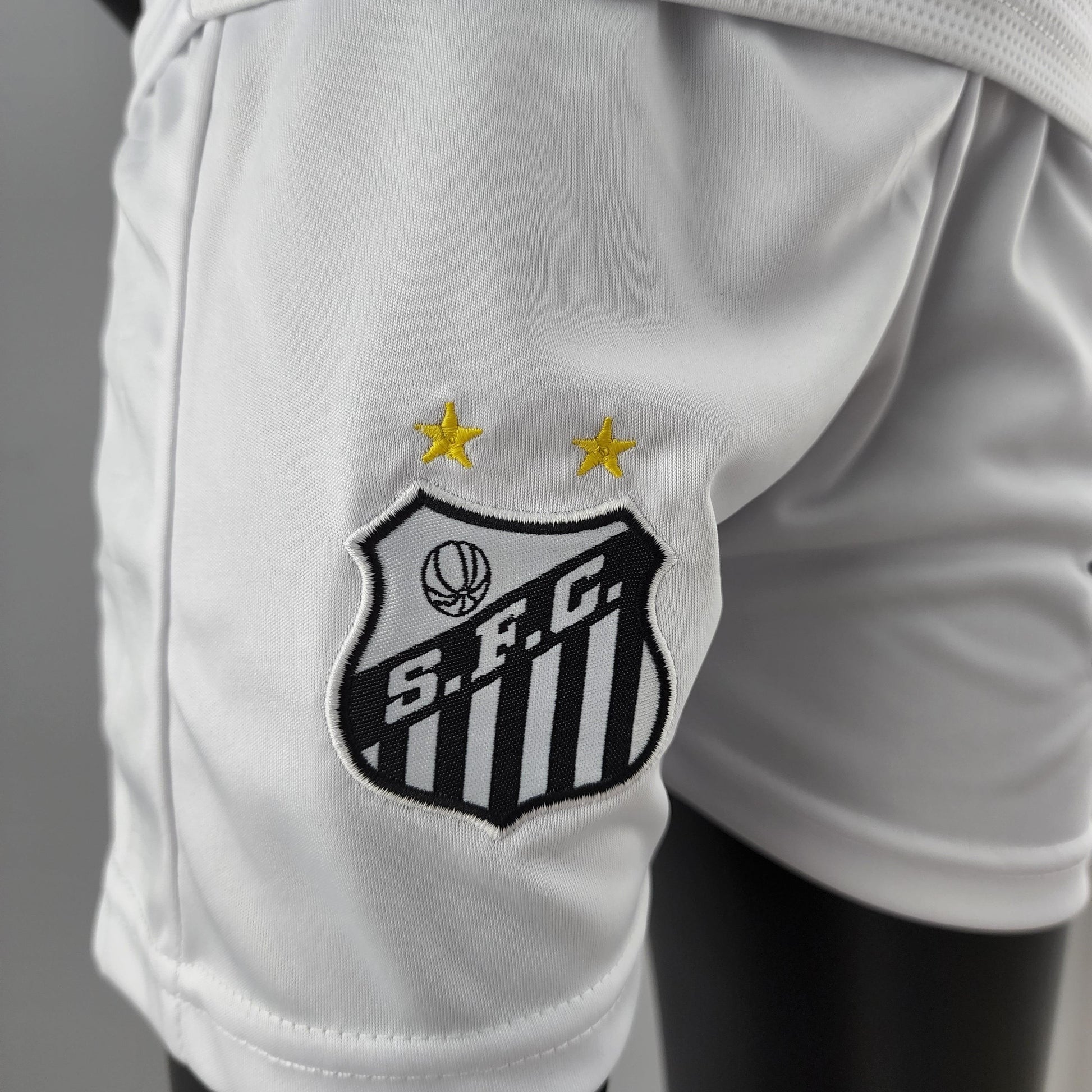 Kit Infantil Santos Titular 22/23 - Boutique do Boleiro